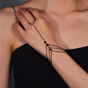 New Gothic Style Lady's Beaded Alloy Hand Chain Bracelet with Ring.